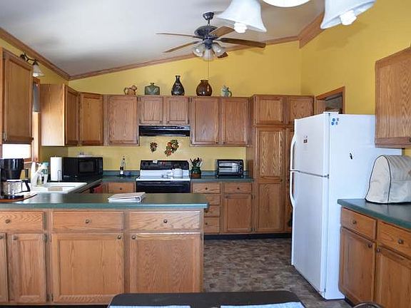 4th image of 1172 King Rd #E