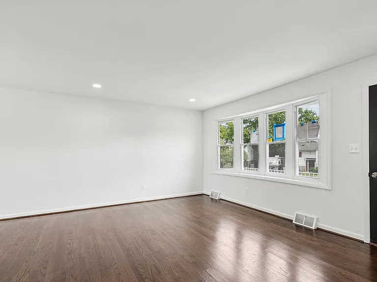 5522 Lanham Way — Photo 14