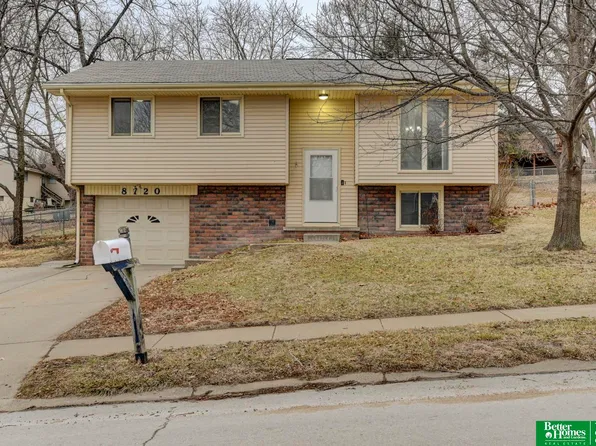8720 S 143rd St, Omaha, NE 68138