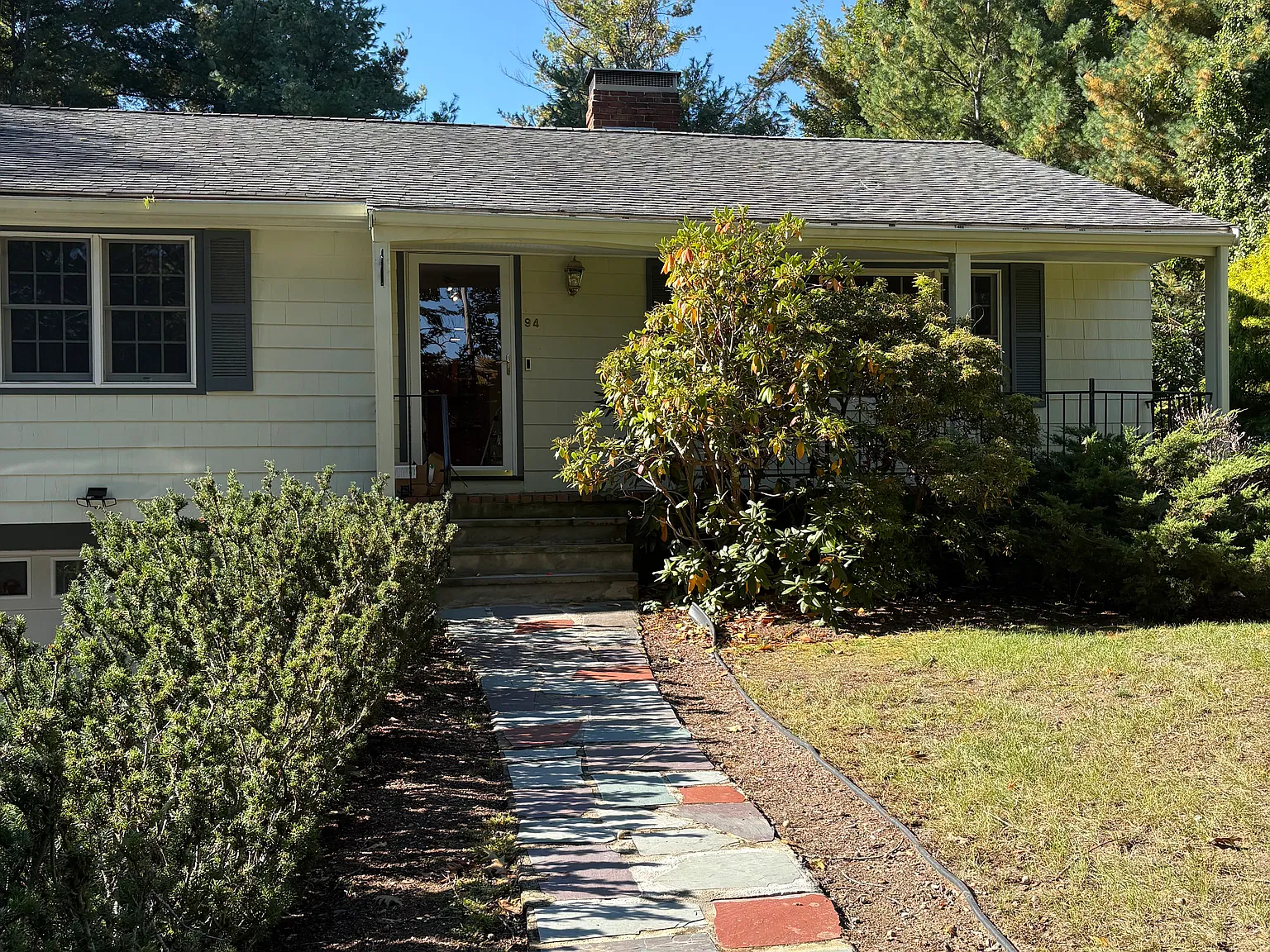 3 bed, 2.5 bath, 1850 sqft, $4,800 — Photo 2