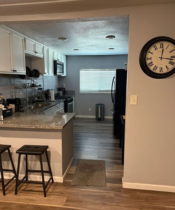 1st image of 1335 W 23rd St