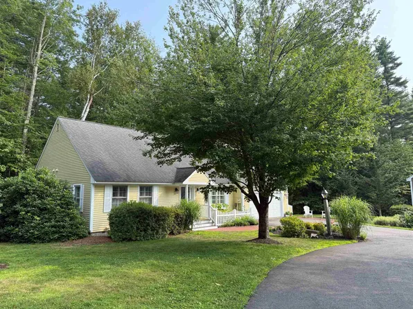 10 Cedar Drive, Wolfeboro, NH 03894