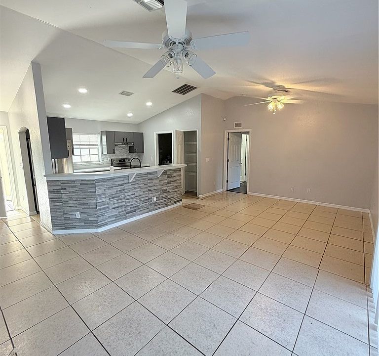 1st image of 814 Gerald Ave
