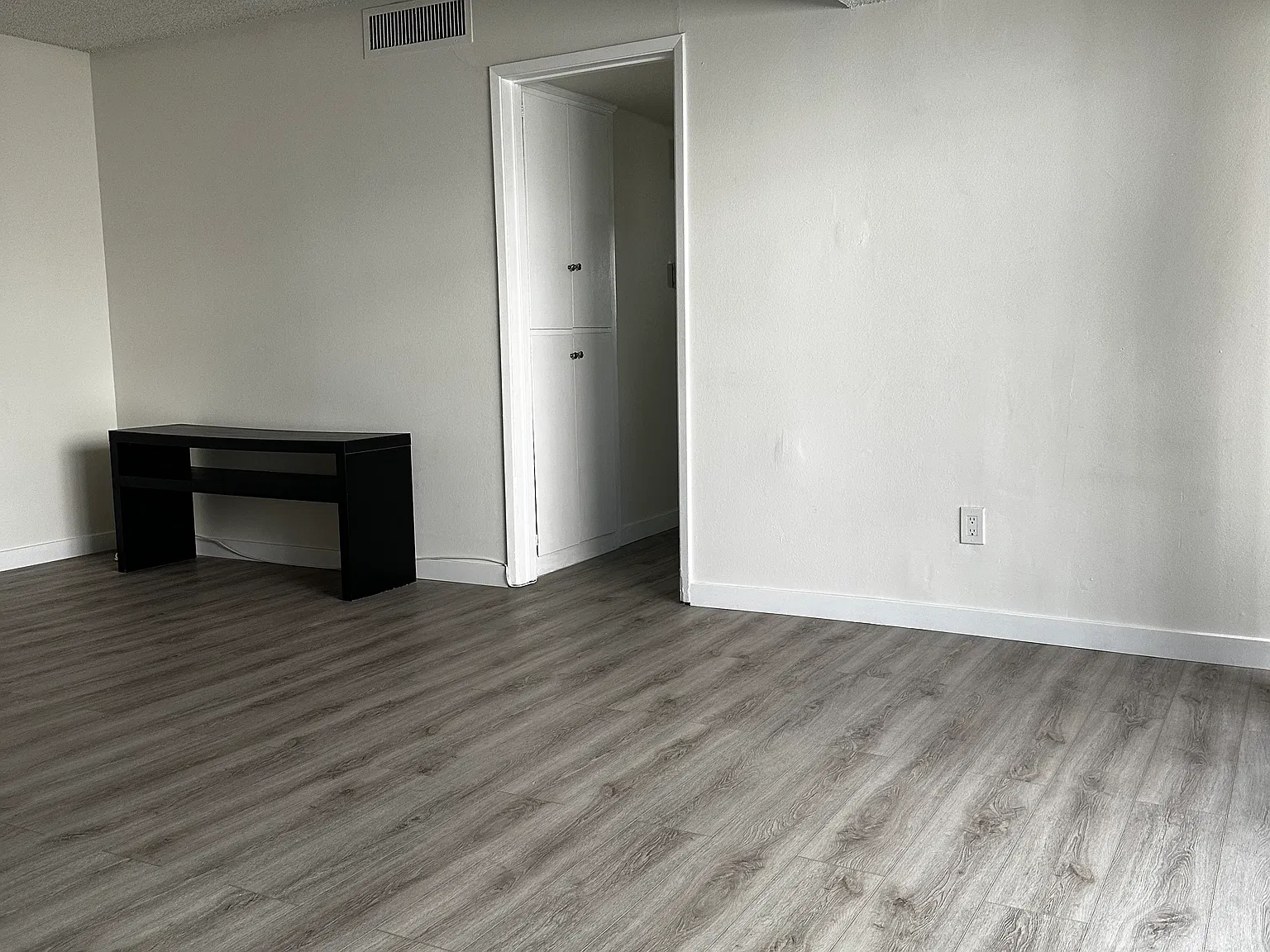 2 bed, 950 sqft, $2,995 — Photo 1