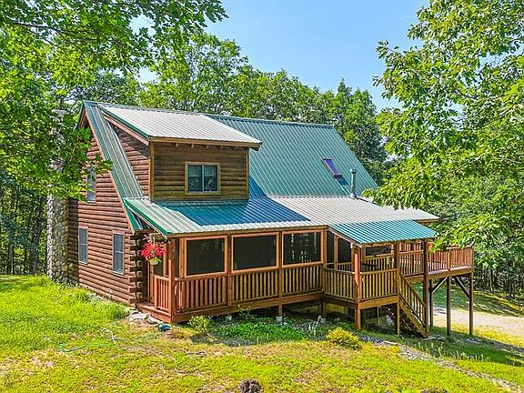 3rd image of 26 Ledgewood Lane