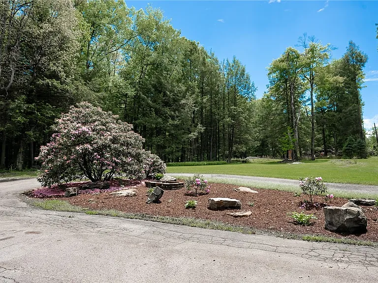125 Old Mill Rd — Photo 25