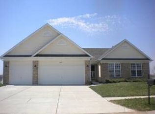 909 Pittsburg Landing Dr, Wentzville, MO 63385