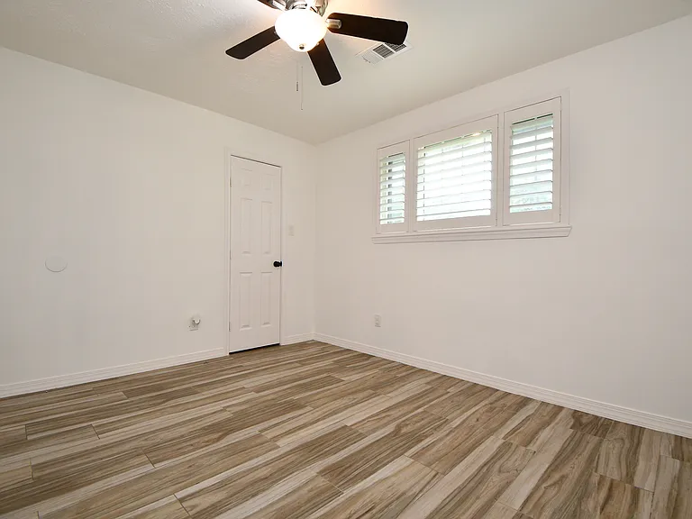 5951 Beaudry Dr — Photo 42