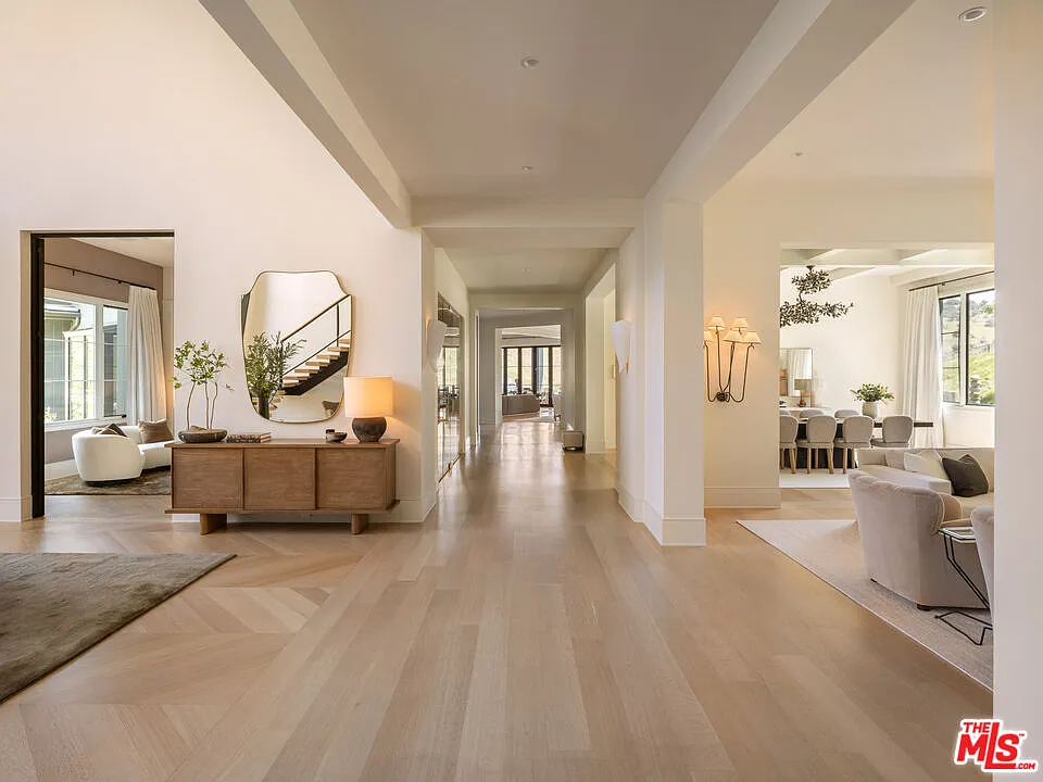7 bed, 9.0 bath, 13211 sqft, $140,000 — Photo 4