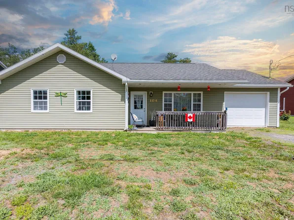 104 Fairview Dr, Nictaux, NS B0S 1P0