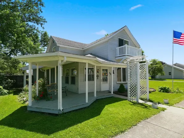 98 W Washington St, Poneto, IN 46781