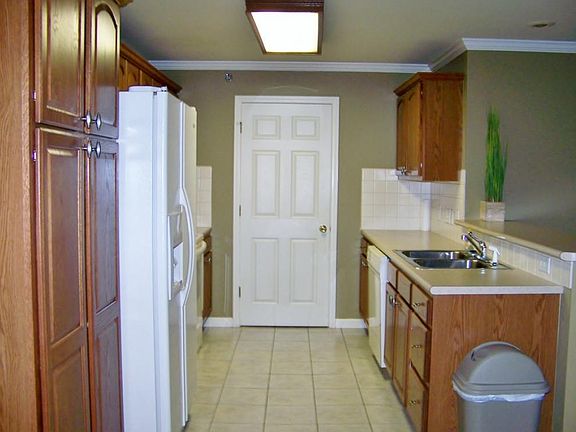 4th image of 704 Sir Echo Dr Unit 302
