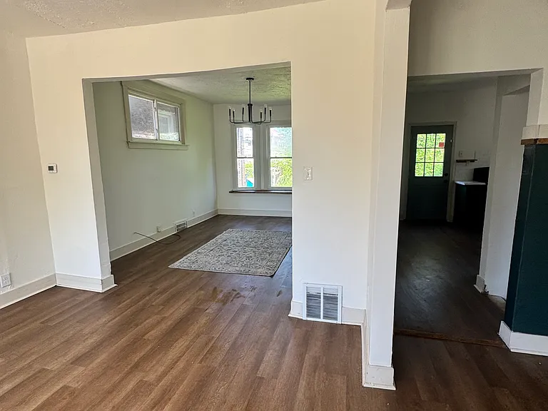 3994 Townsend St — Photo 4