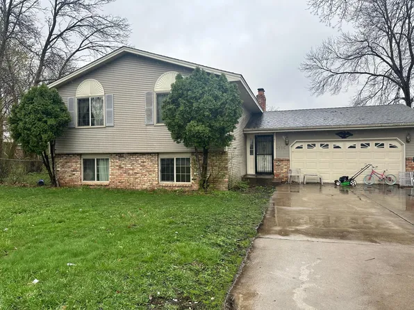 8115 Zenith Ct N, Brooklyn Park, MN 55443