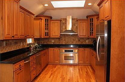 4th image of 14 Heritage Dr
