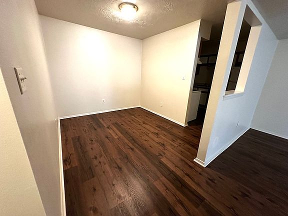 4th image of 2526 Dartmouth St #209
