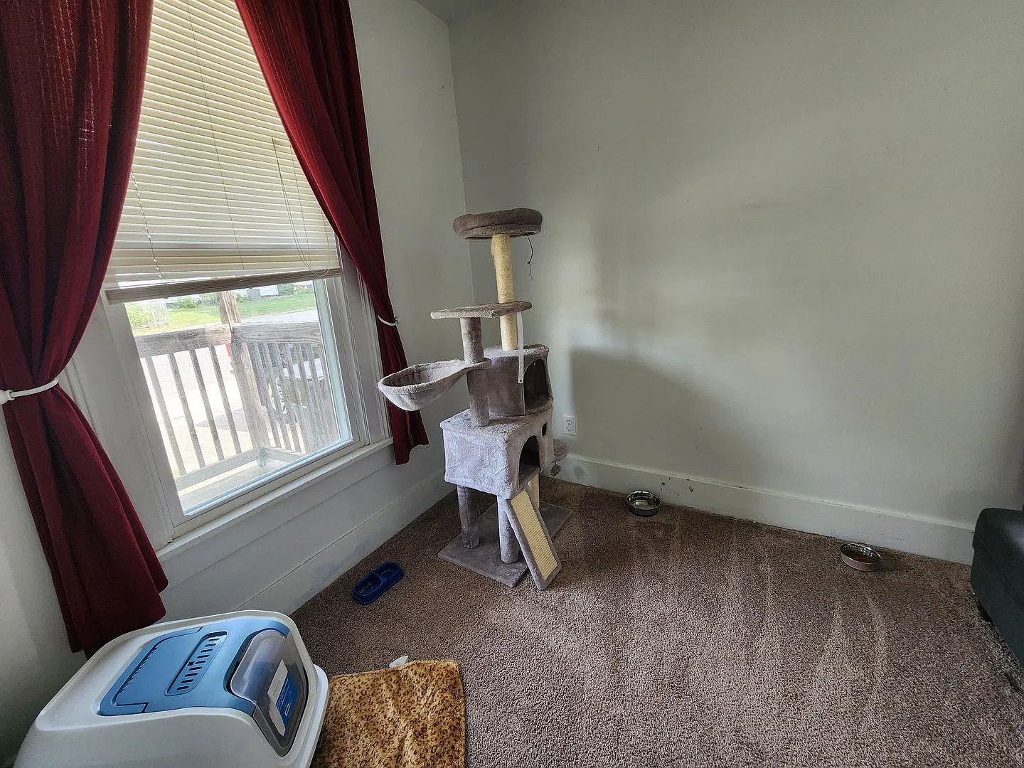 2 Bedroom Home in Bloomington! — Photo 3