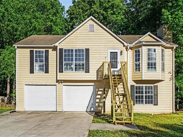 6334 Hillview Ln, Douglasville, GA 30134