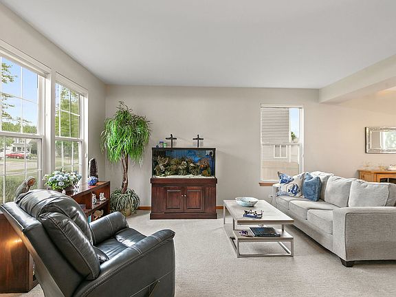 4th image of 10338 Ashley St