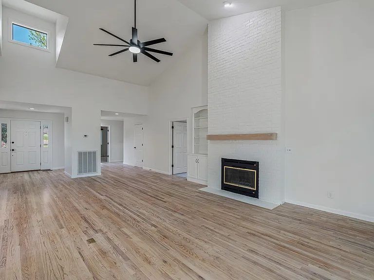 318 Cheestana Way — Photo 12