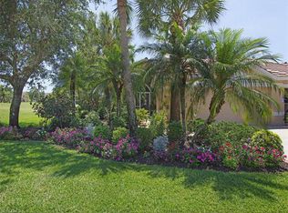 8242 Naples Heritage Dr, Naples, FL 34112