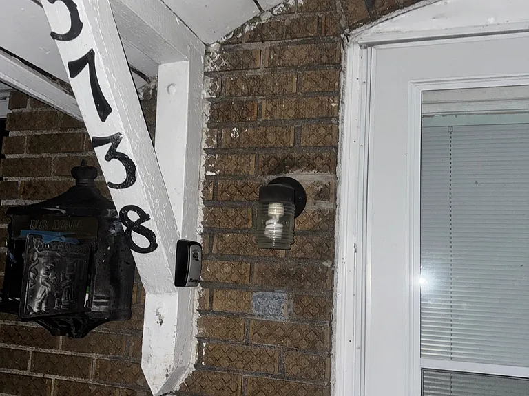 3738 Sylvan Pl — Photo 3