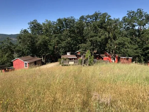 5 Saber Tooth Rd, Blue Lake, CA 95525