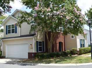 8906 Meadowmont View Dr, Charlotte, NC 28269