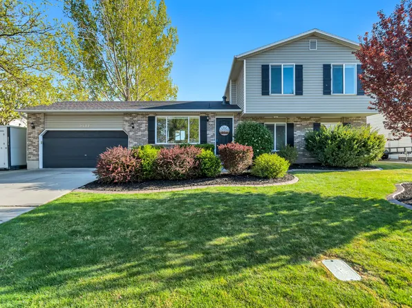 2587 W Silver Creek Dr, Riverton, UT 84065