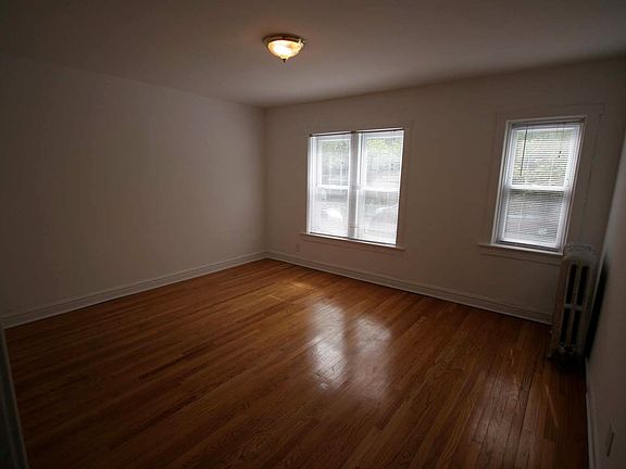 4th image of 4727 S Ellis Ave APT 3A