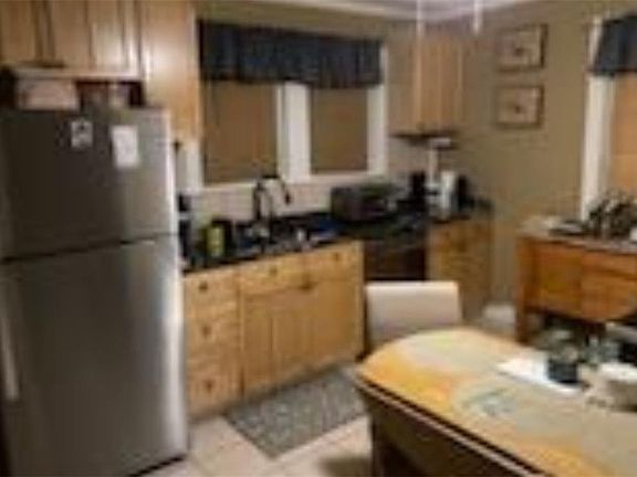 2nd image of 19 Woodland Ct