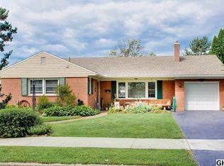 38 Center Dr, Camp Hill, PA 17011