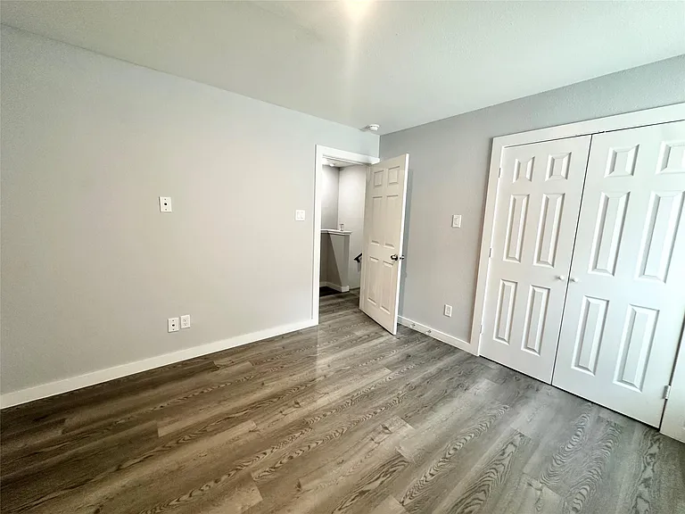 8215 Crestview Dr #B — Photo 26