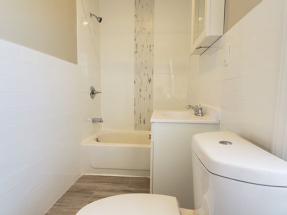 5th image of 146 Clendenny Ave #31E