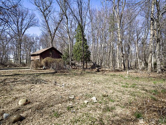 3rd image of 519 Terrill Rd