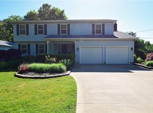 8881 Auburn Rd, Chardon, OH 44024