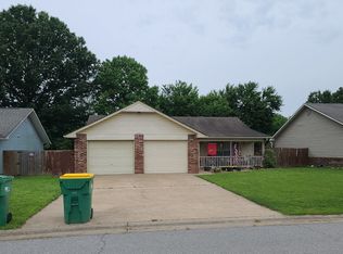 295 Fern St, Centerton, AR 72719