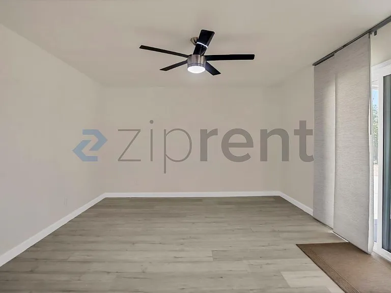 3097 W Sussex Way — Photo 24