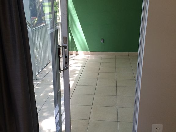 5th image of 1670 NE 191st St APT 107
