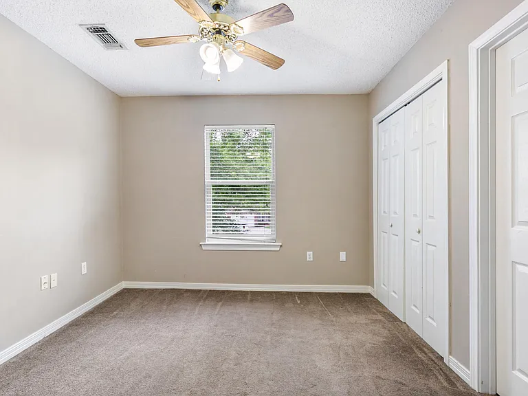 472 Vireo Dr — Photo 12