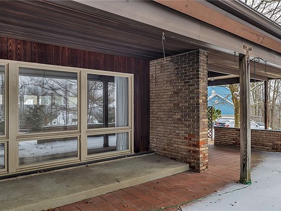 2nd image of 4526 Evergreen Dr
