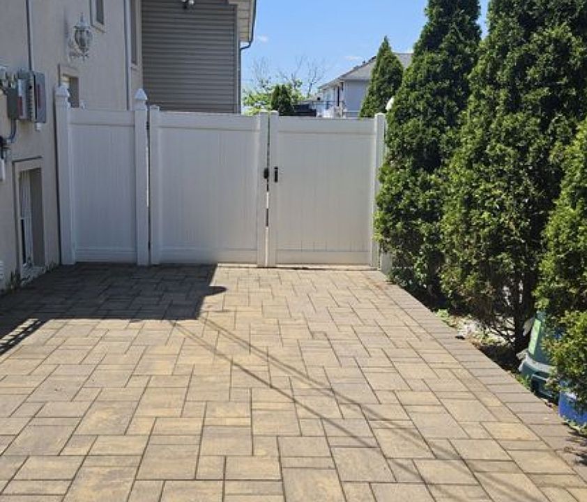 1st image of 16 Graves St #2