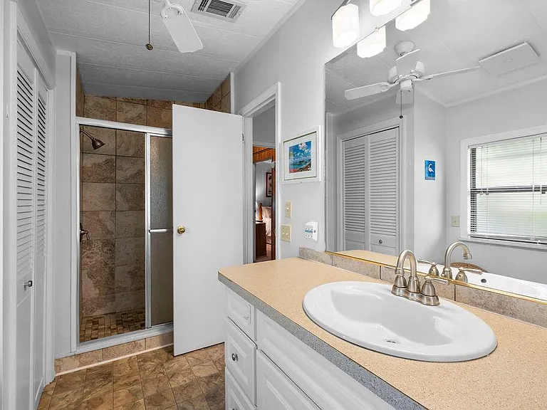 7894 SE Saratoga Dr E — Photo 30