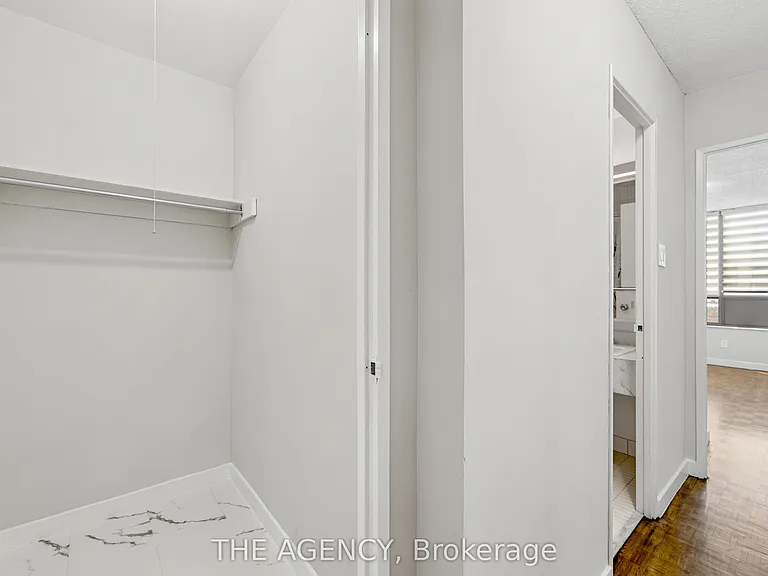 2350 Dundas St W #2511A — Photo 15
