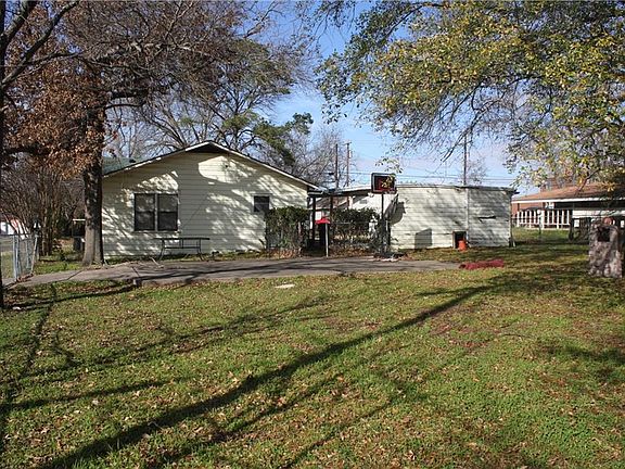 4th image of 2329 W 4th Ave