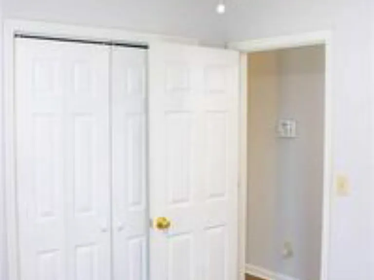 100 Lee Road 998 — Photo 12