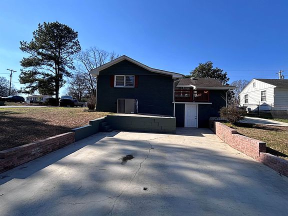 4th image of 646 Sannoner Ave