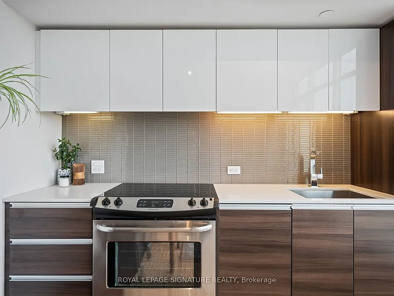 1190 Dundas St E #1023 — Photo 6