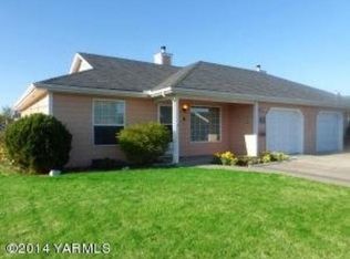 3409 Cascade Loop, Yakima, WA 98902