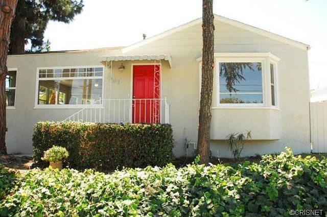 Front entrance opposite Centinela Park.
